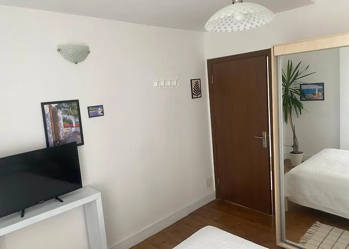 Апартаменти Lovely In In