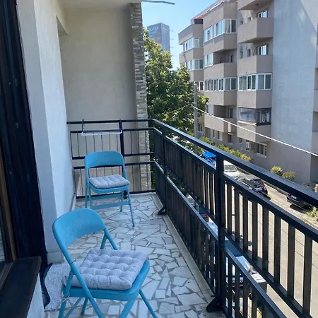 Appartement Lovely In In Boekarest